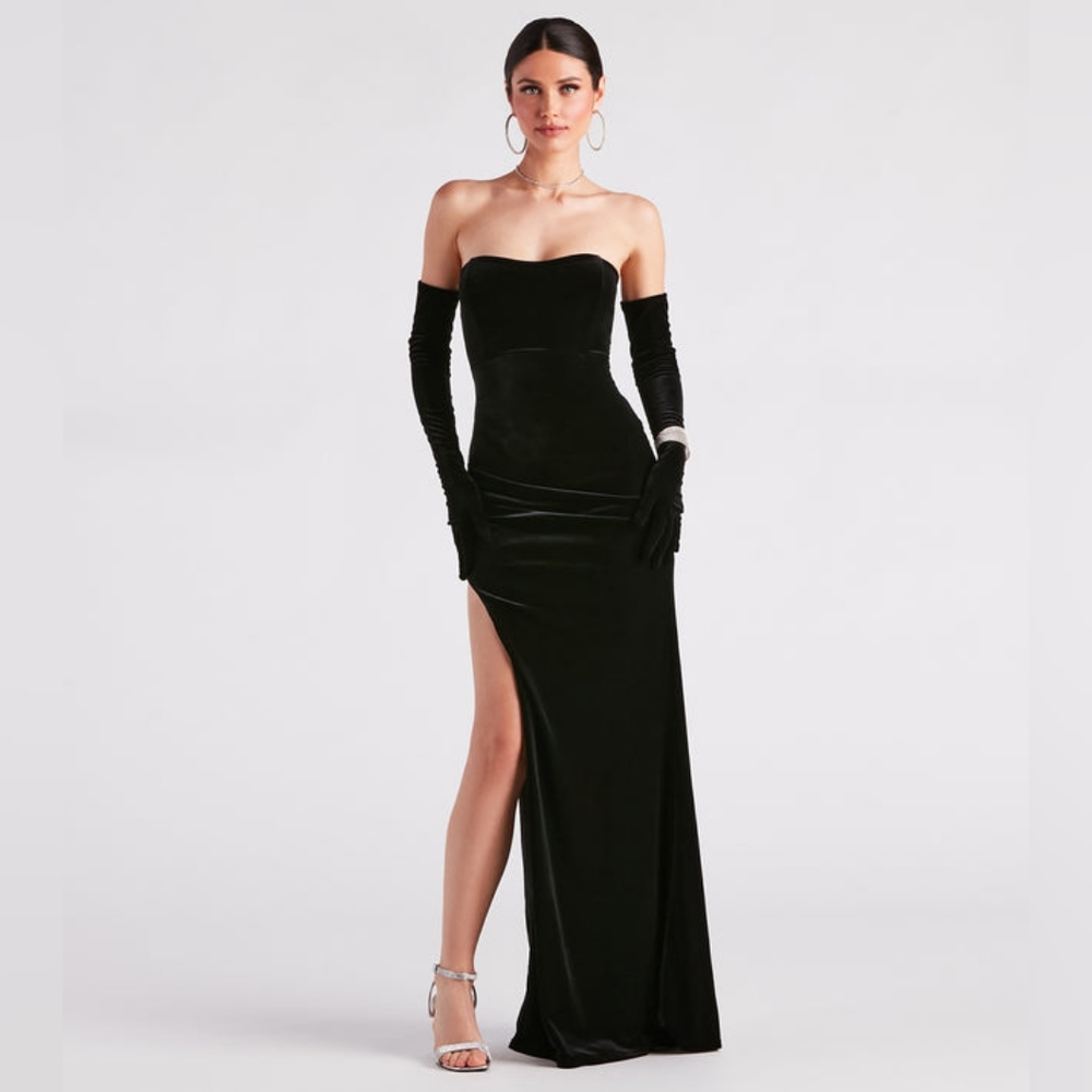 Black Velvet Windsor Anastasia Prom Dress